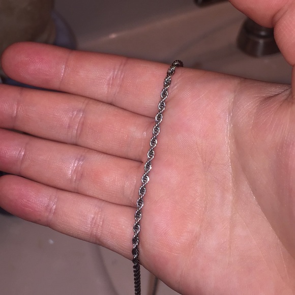 Silver Chain - Picture 2 of 4